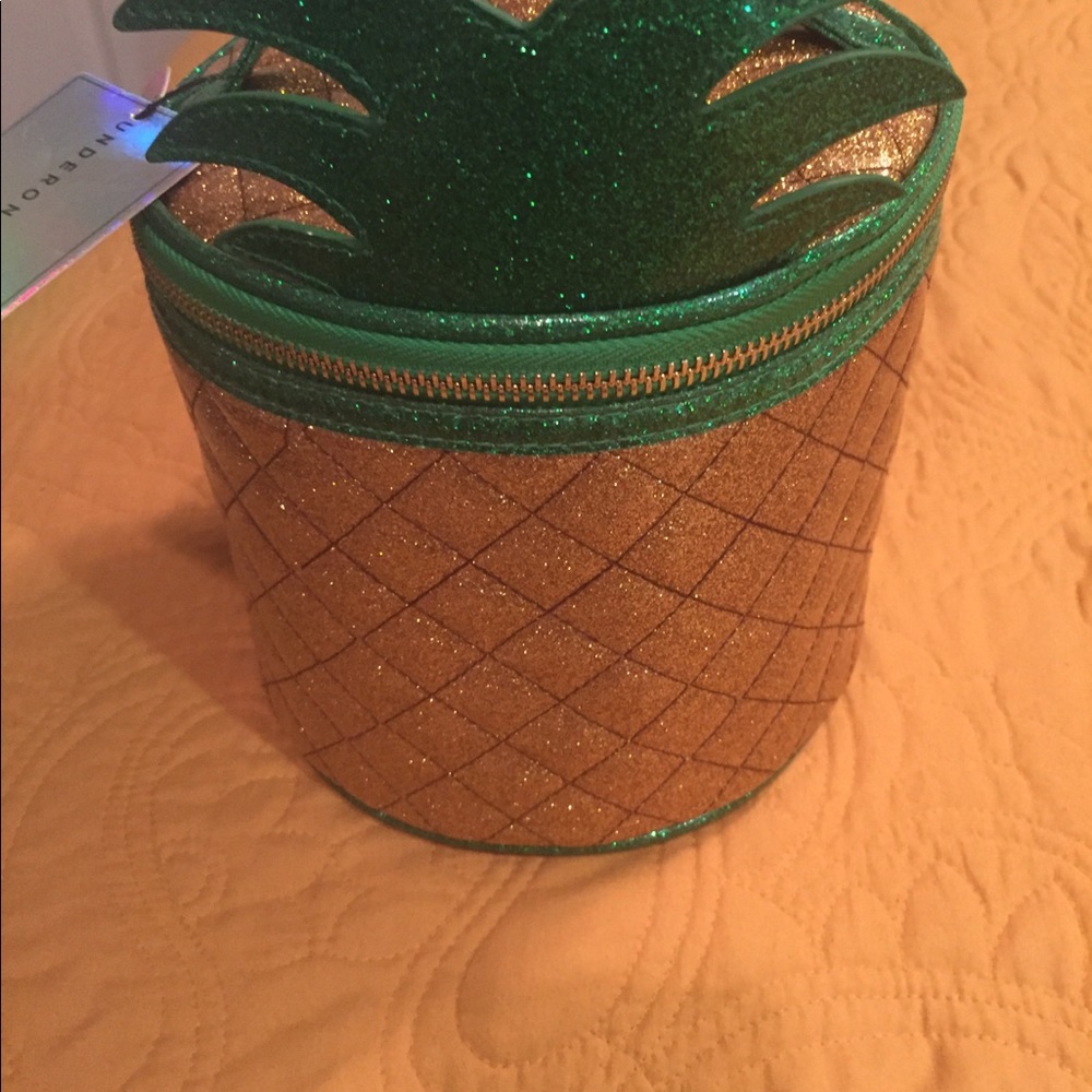 Pineapple Make Up Bag BNWT!!!